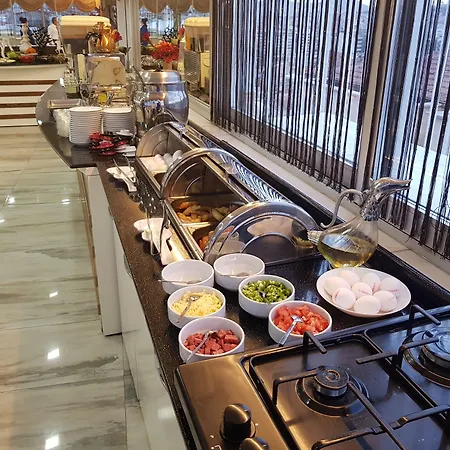 Ismira Hotel 4*
