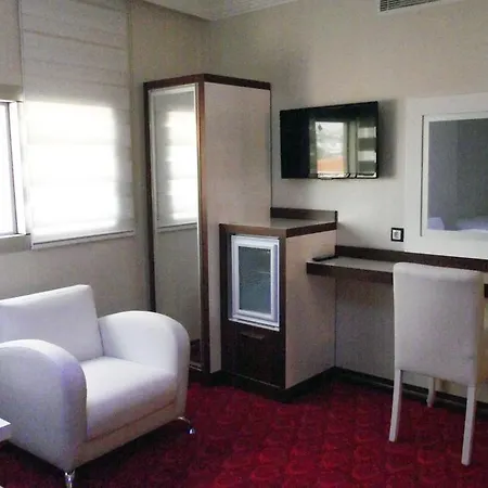 Ismira מלון 4*